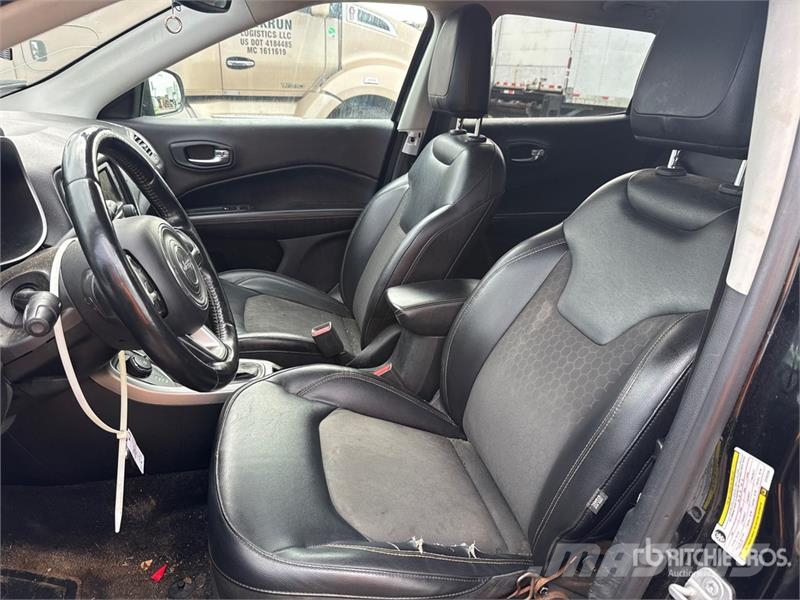 Jeep Compass 4WD SUV Automašīnas