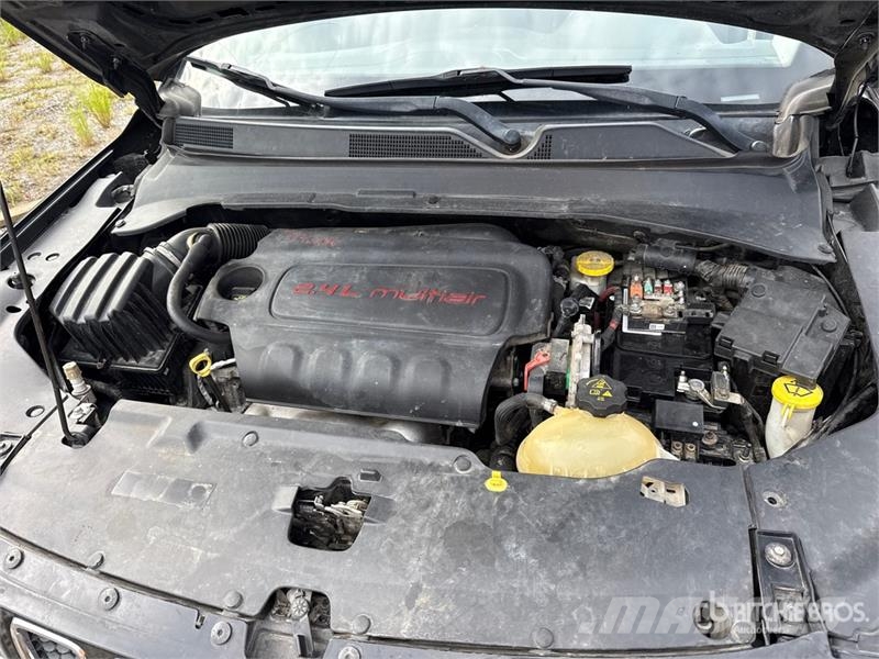 Jeep Compass 4WD SUV Automašīnas