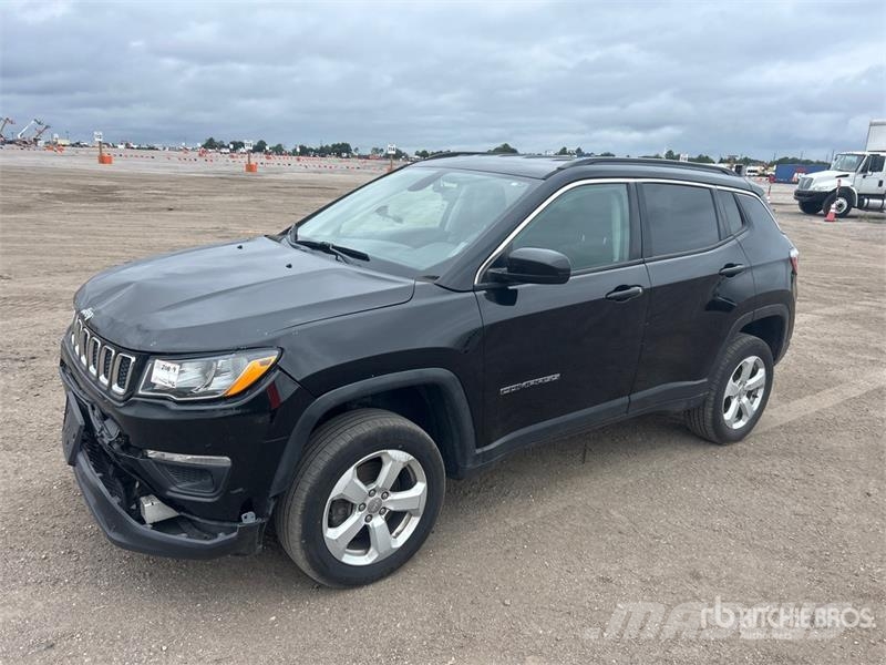 Jeep Compass 4WD SUV Automašīnas