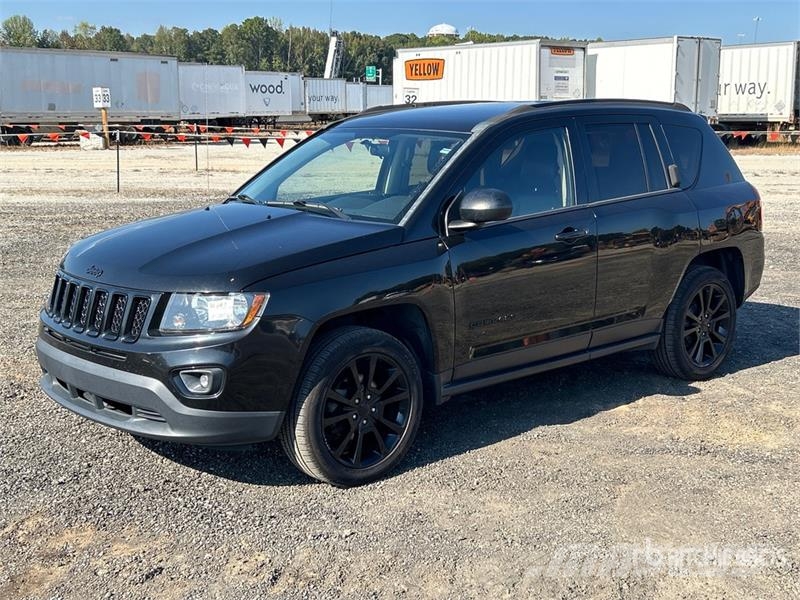 Jeep Compass Sport 2WD SUV Carros Ligeiros