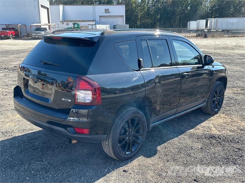 Jeep Compass Sport SUV Avtomobili