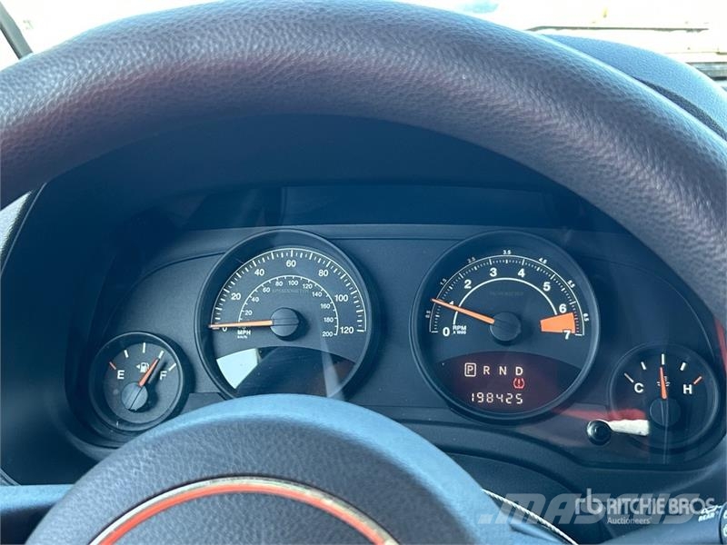 Jeep Compass Sport SUV Avtomobili
