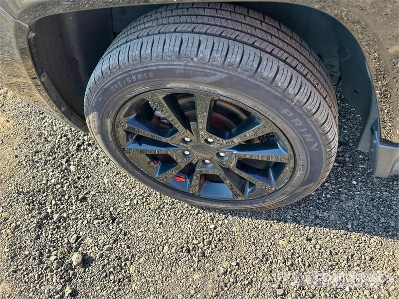 Jeep Compass Sport SUV Avtomobili