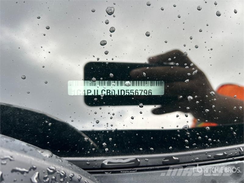 Jeep Grand Cherokee Laredo Automašīnas