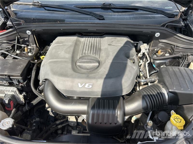 Jeep Grand Cherokee Overland 4WD SUV Kistehergépjárművek
