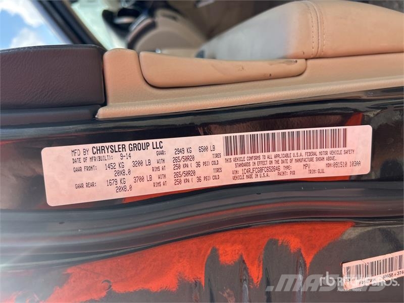 Jeep Grand Cherokee Overland 4WD SUV Kistehergépjárművek