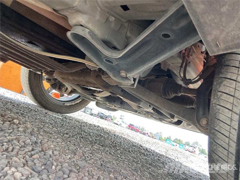 Jeep Grand Cherokee Overland 4WD SUV Kistehergépjárművek