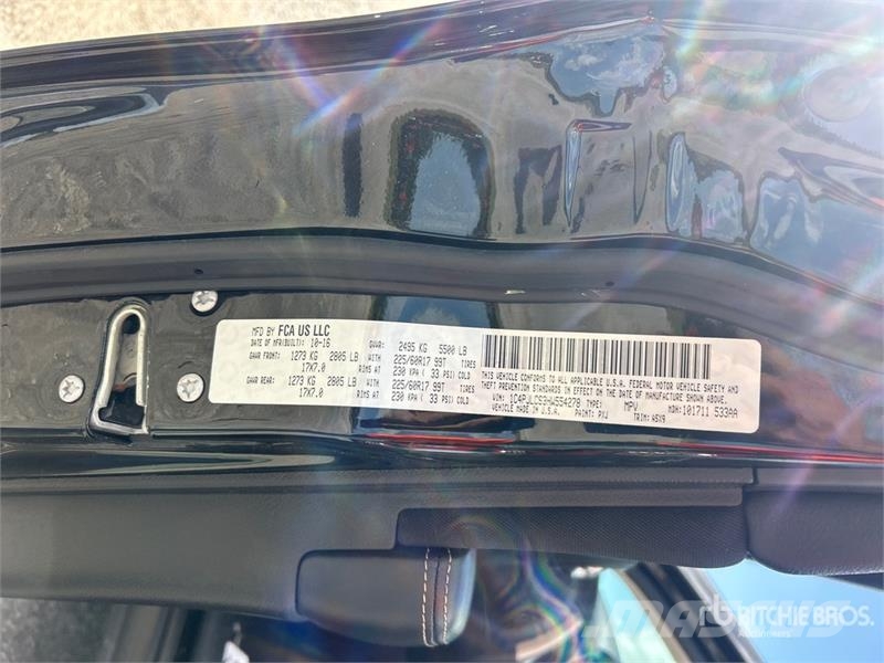Jeep Latitude 2WD SUV Carros