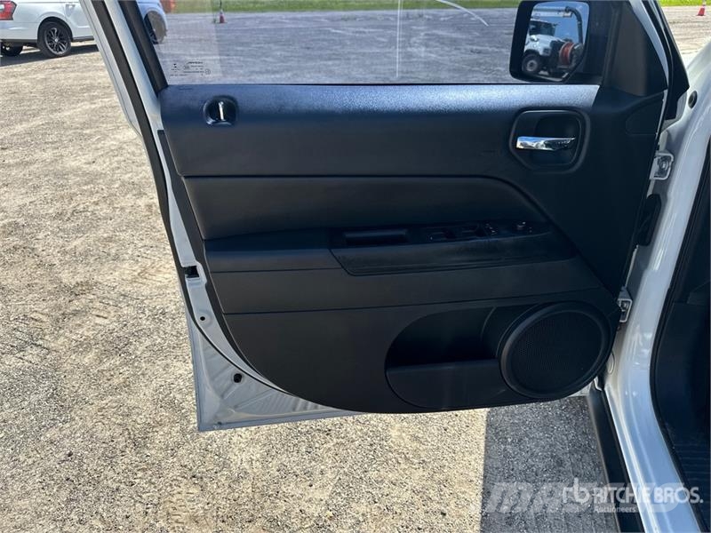 Jeep Patriot 2WD SUV Auto