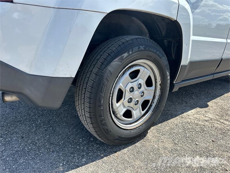 Jeep Patriot 2WD SUV Auto