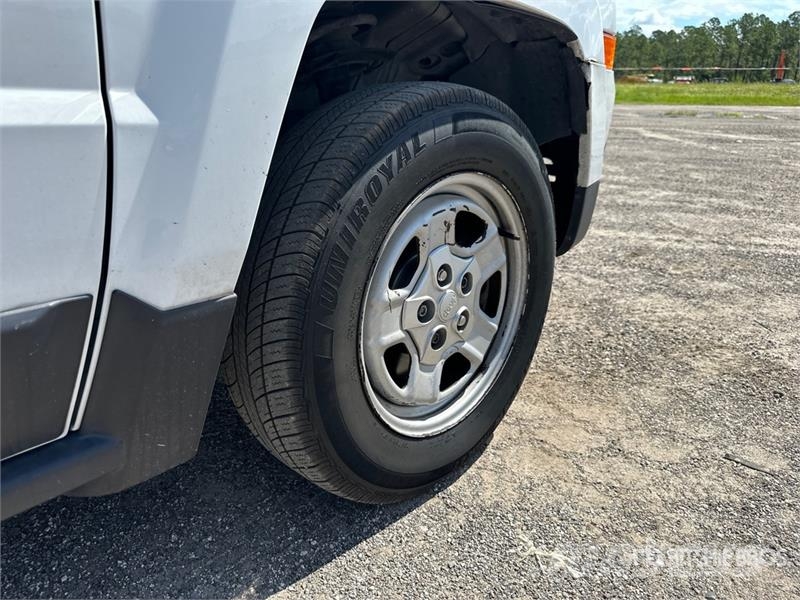 Jeep Patriot 2WD SUV Auto