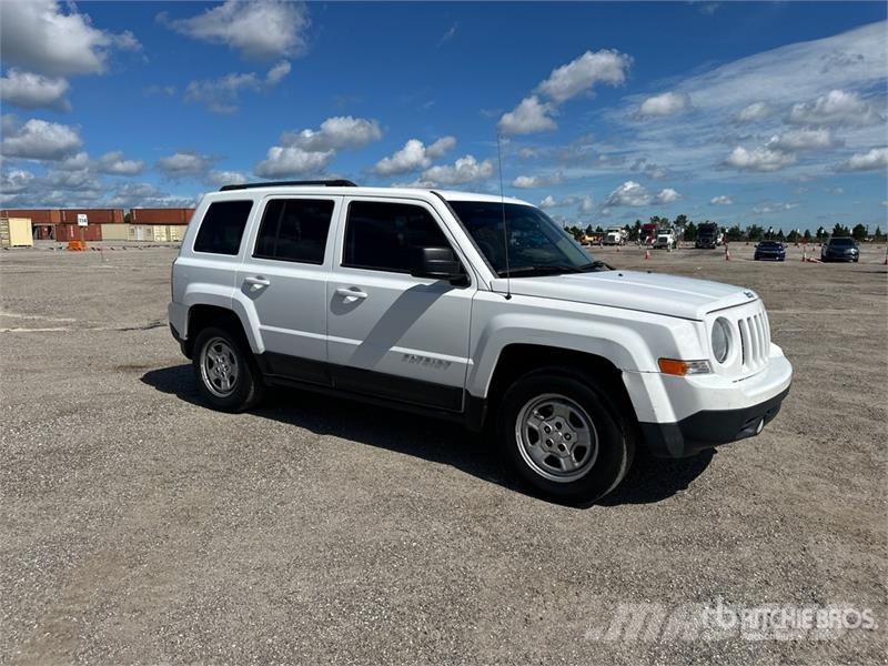 Jeep Patriot 2WD SUV Auto