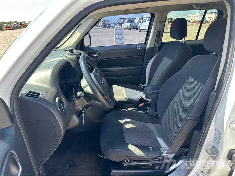 Jeep Patriot 2WD SUV Auto
