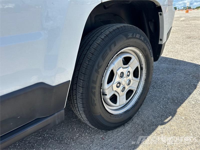 Jeep Patriot 2WD SUV Auto