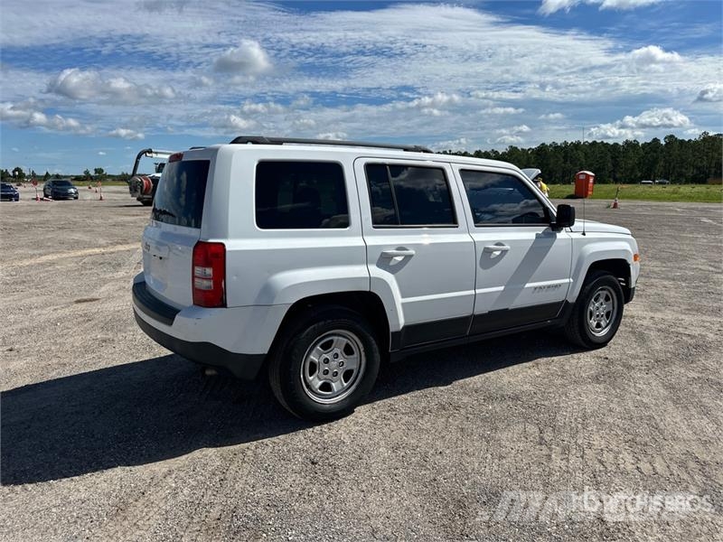 Jeep Patriot 2WD SUV Auto