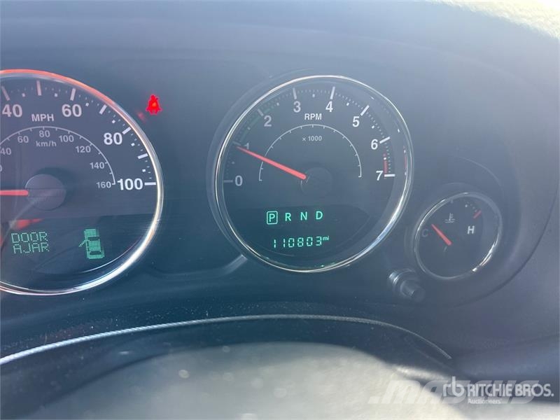 Jeep Wrangler Sport Automašīnas