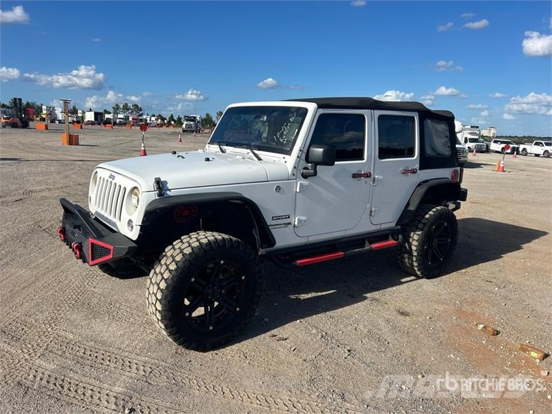 Jeep Wrangler Unlimited Sport 4WD SUV 自動車