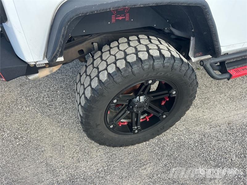 Jeep Wrangler Unlimited Sport 4WD SUV 自動車