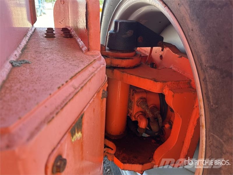 JLG 1200SJP 4WD Diesel Telescopic Boom Lift Nacelles télescopiques
