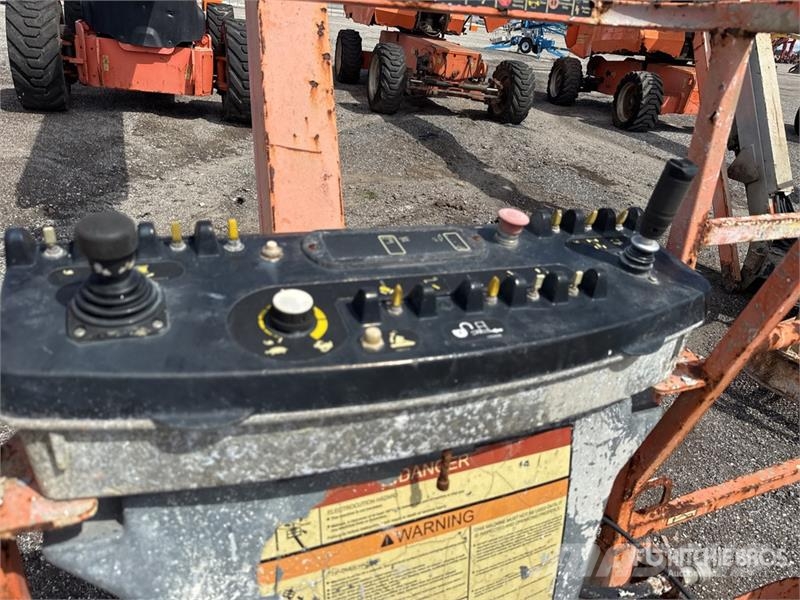 JLG 1200SJP 4WD Diesel Telescopic Boom Lift Nacelles télescopiques