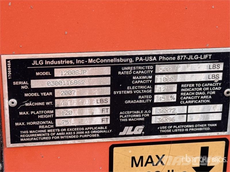 JLG 1200SJP 4WD Diesel Telescopic Boom Lift Nacelles télescopiques
