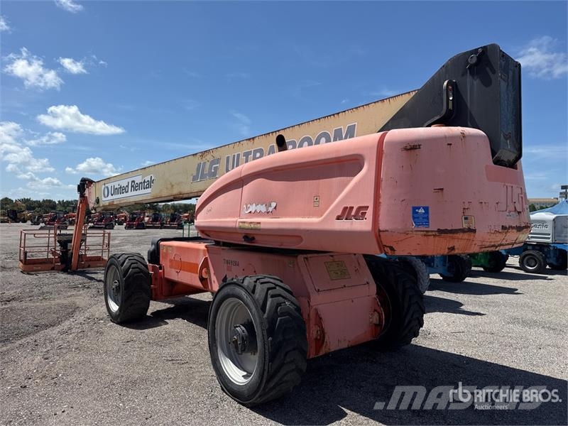 JLG 1200SJP 4WD Diesel Telescopic Boom Lift Nacelles télescopiques