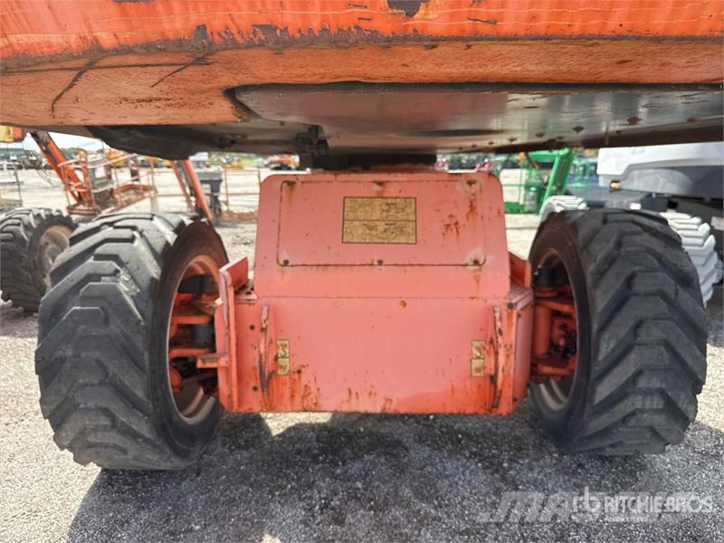 JLG 1200SJP 4WD Diesel Telescopic Boom Lift Nacelles télescopiques