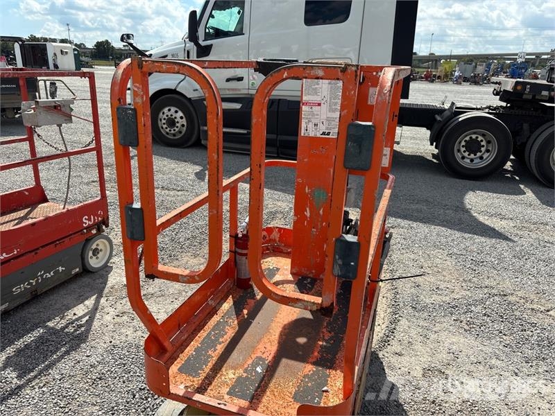 JLG 1230ES Vertical Mast Lift Vertikālie pacēlāji