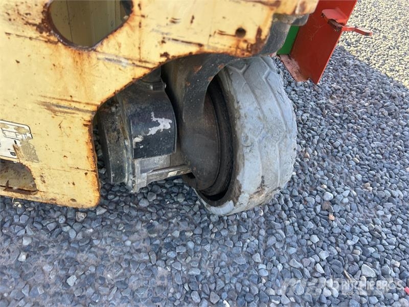 JLG 1230ES Vertical Mast Lift Vertical mast lifts