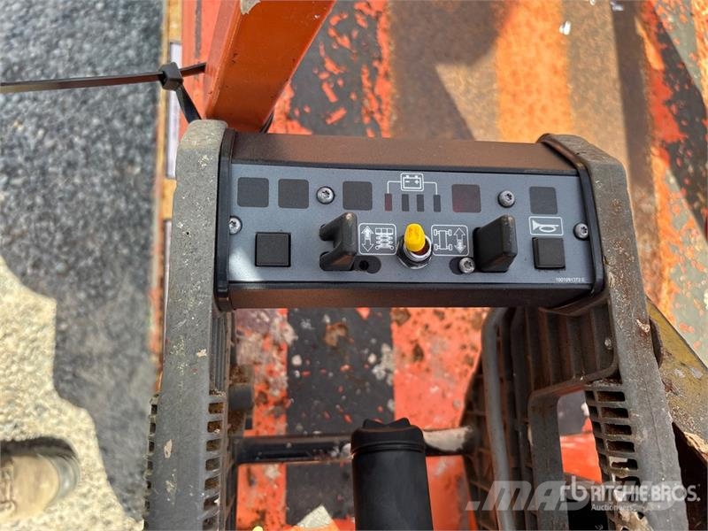 JLG 1230ES Vertical Mast Lift Vertikālie pacēlāji