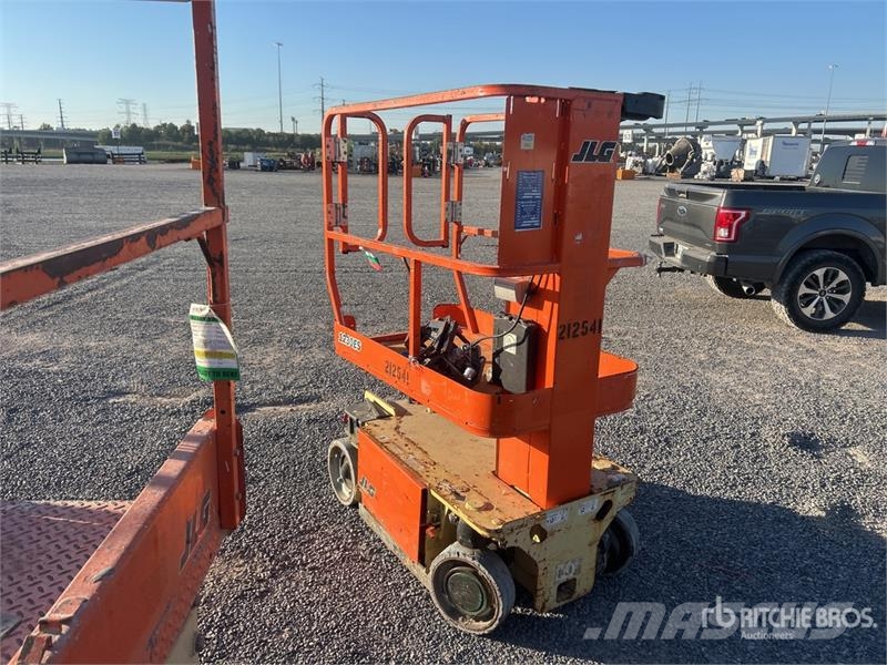 JLG 1230ES Vertical Mast Lift Vertical mast lifts