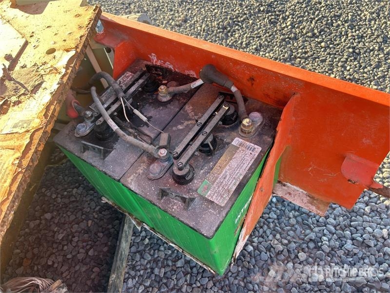 JLG 1230ES Vertical Mast Lift Vertical mast lifts