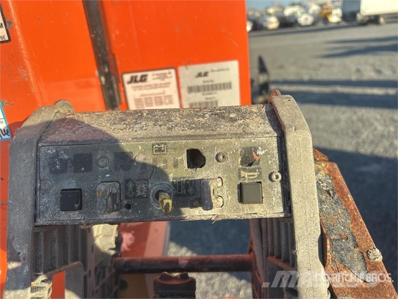 JLG 1230ES Vertical Mast Lift Vertical mast lifts