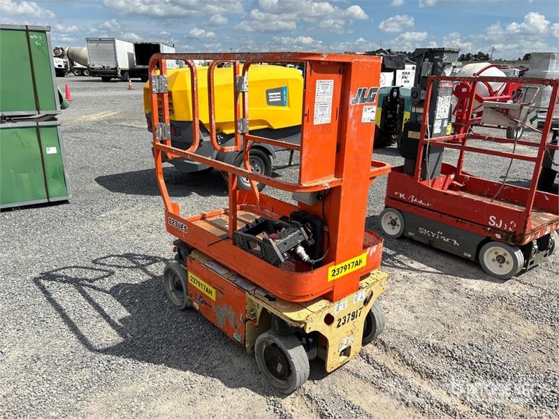 JLG 1230ES Vertical Mast Lift Vertikālie pacēlāji