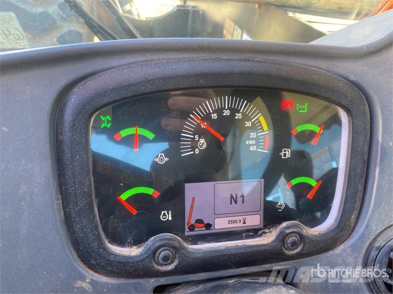JLG 1255 텔러 핸들러