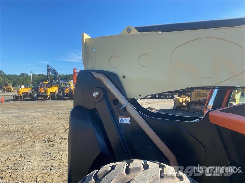 JLG 1255 텔러 핸들러