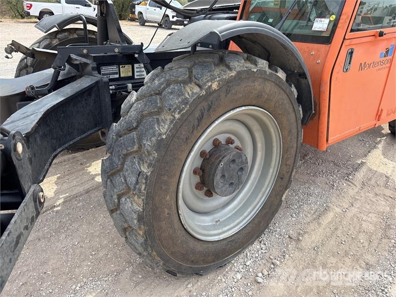 JLG 1255 مناولات متداخلة