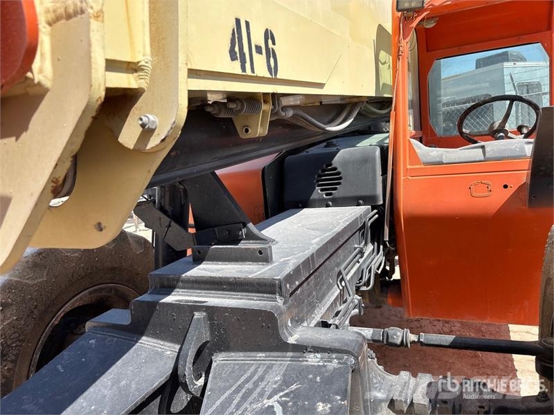 JLG 1256 Telehandler Teleskopski viljuškari