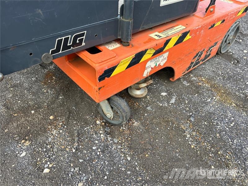 JLG 12SP Vertikalna dvigala