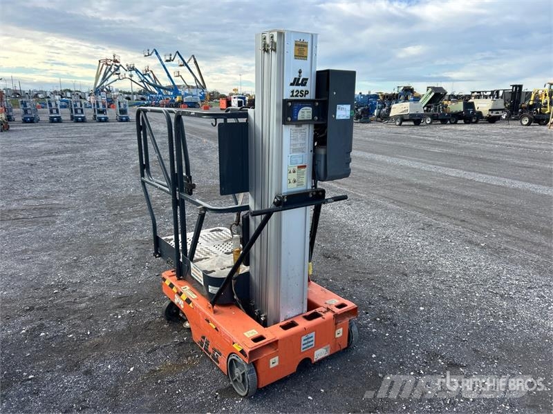 JLG 12SP Vertikalna dvigala