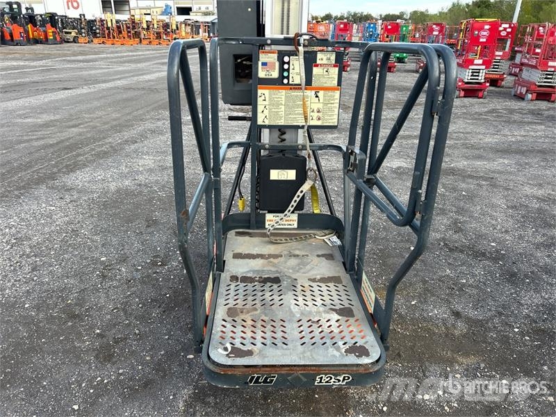 JLG 12SP Vertikalna dvigala