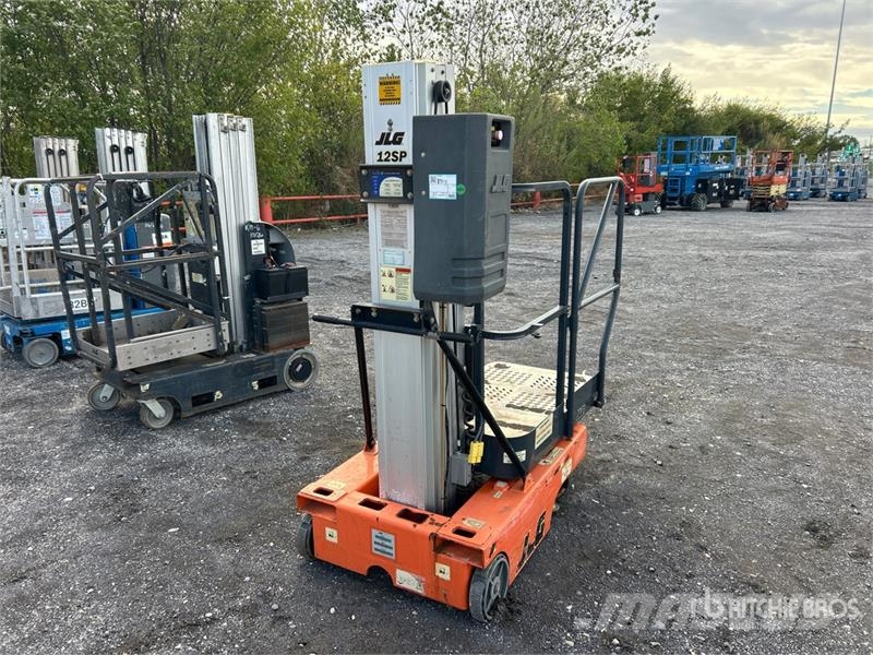 JLG 12SP Vertikalna dvigala