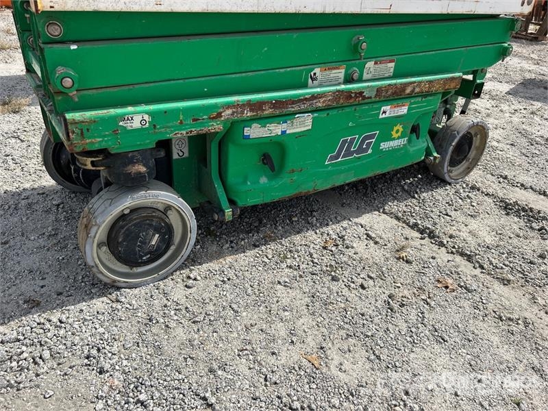 JLG 1930ES Electric Scissor Lift シザースリフト