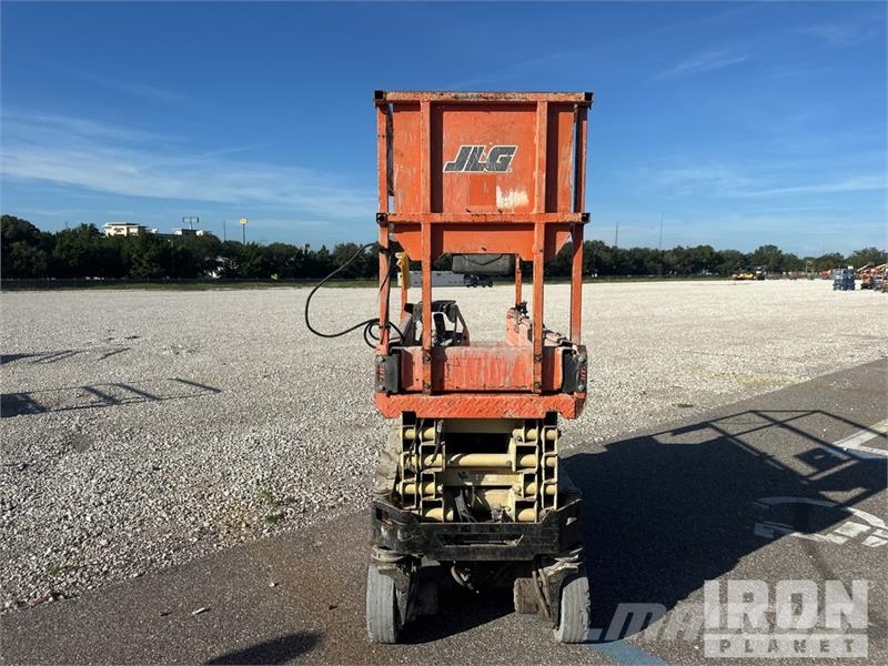 JLG 1932R Electric Scissor Lift رافعات مقصية الشكل