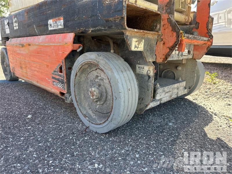 JLG 1932R Electric Scissor Lift رافعات مقصية الشكل