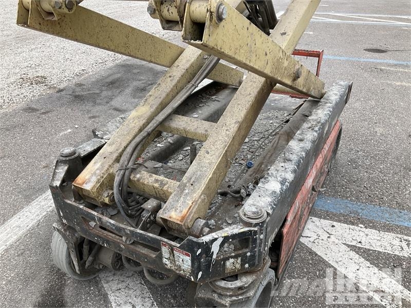 JLG 1932R Electric Scissor Lift رافعات مقصية الشكل