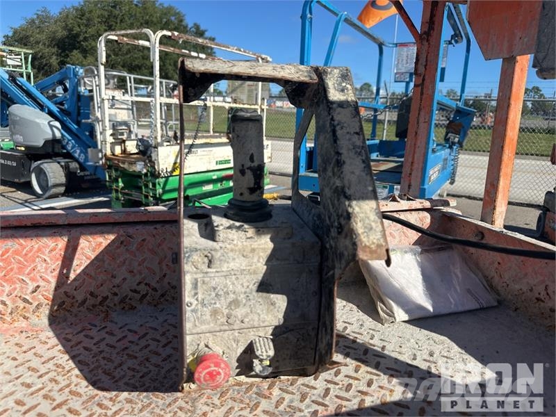 JLG 1932R Electric Scissor Lift رافعات مقصية الشكل