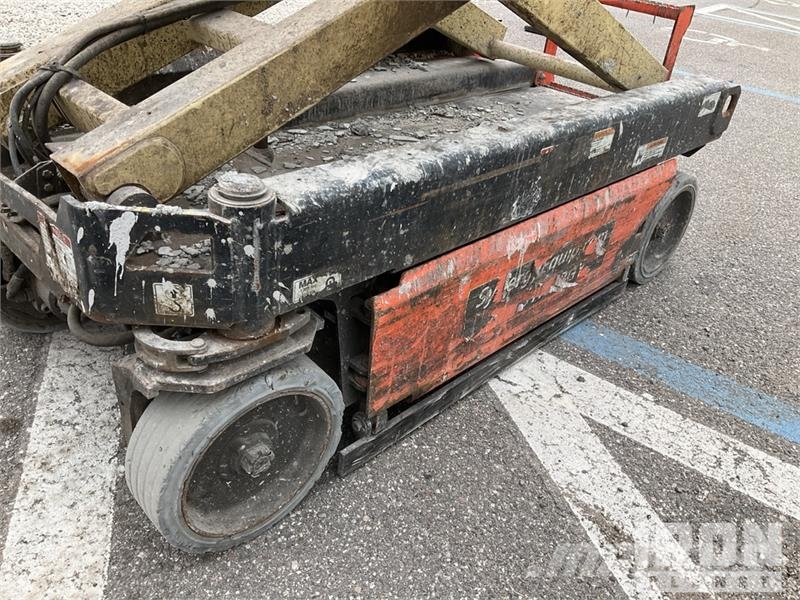 JLG 1932R Electric Scissor Lift رافعات مقصية الشكل
