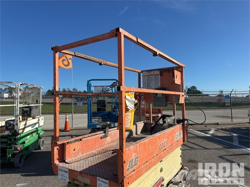 JLG 1932R Electric Scissor Lift رافعات مقصية الشكل