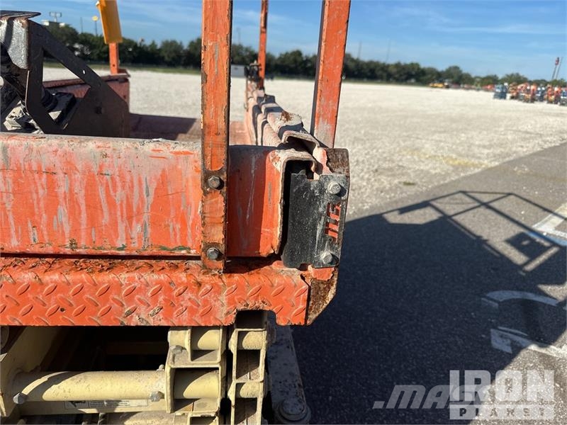 JLG 1932R Electric Scissor Lift رافعات مقصية الشكل